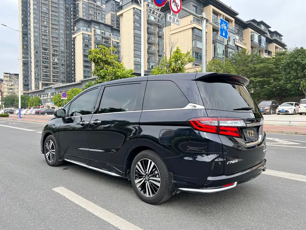 Odyssey 2.0 L Sharp· Premium