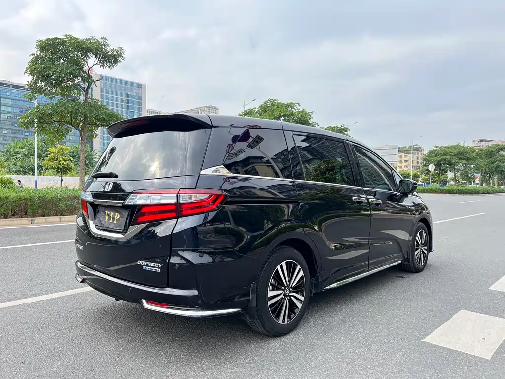 Odyssey 2.0 L Sharp· Premium