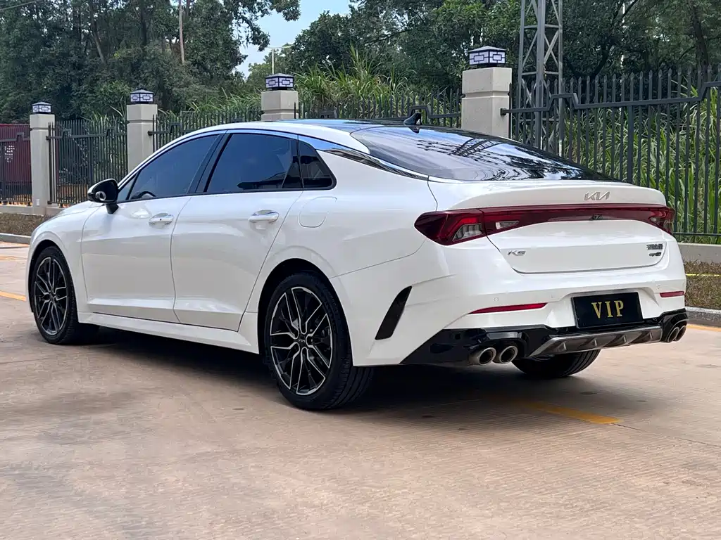 Kia K5 380 T GT-Line Flagship