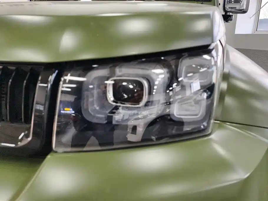 BAIC BJ40 2.0 D Auto 4 WD Blade Hero Swordsman