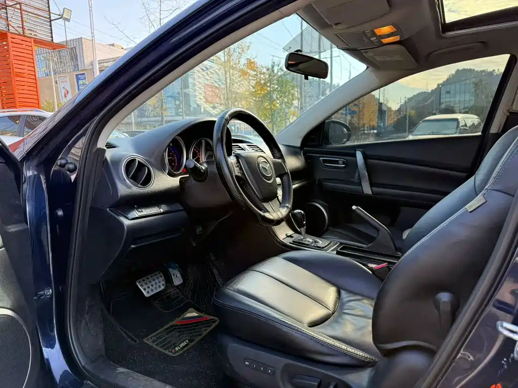 Mazda6 Ruiyi Coupe 2.0 L Auto Luxury