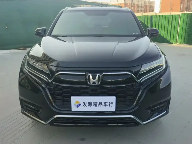 Honda UR-V 370 TURBO 2 WD Graceful