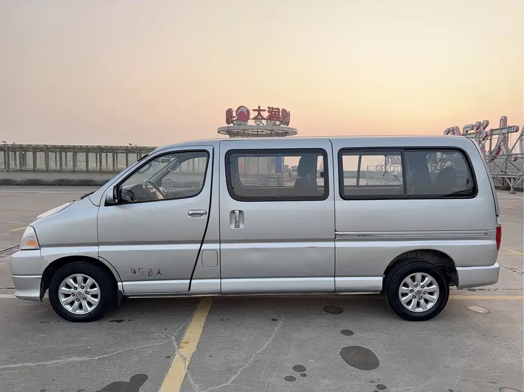Grace 2.0 L Classic Basic LWB 7-seat