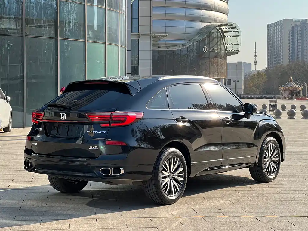 Avancier 370 TURBO 4 WD Premium