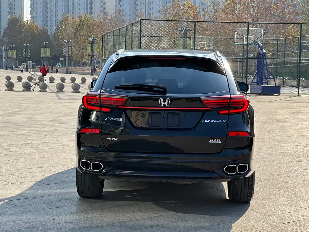 Avancier 370 TURBO 4 WD Premium
