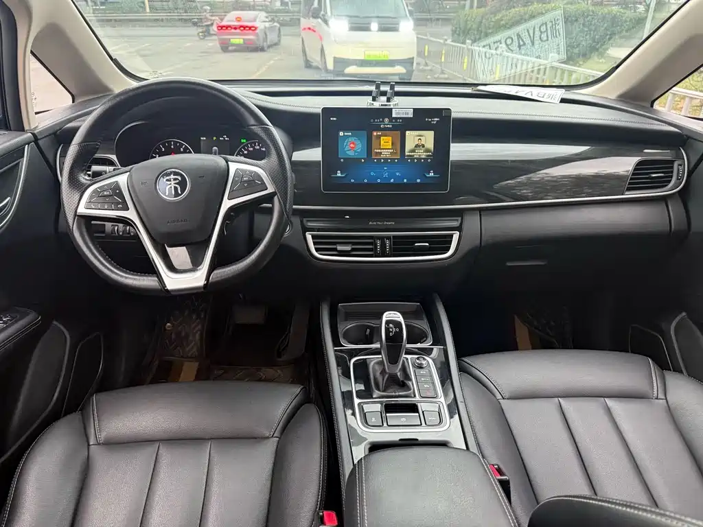 Song MAX 1.5 T Auto Connected Wise Comfort 7-seat CN-VI