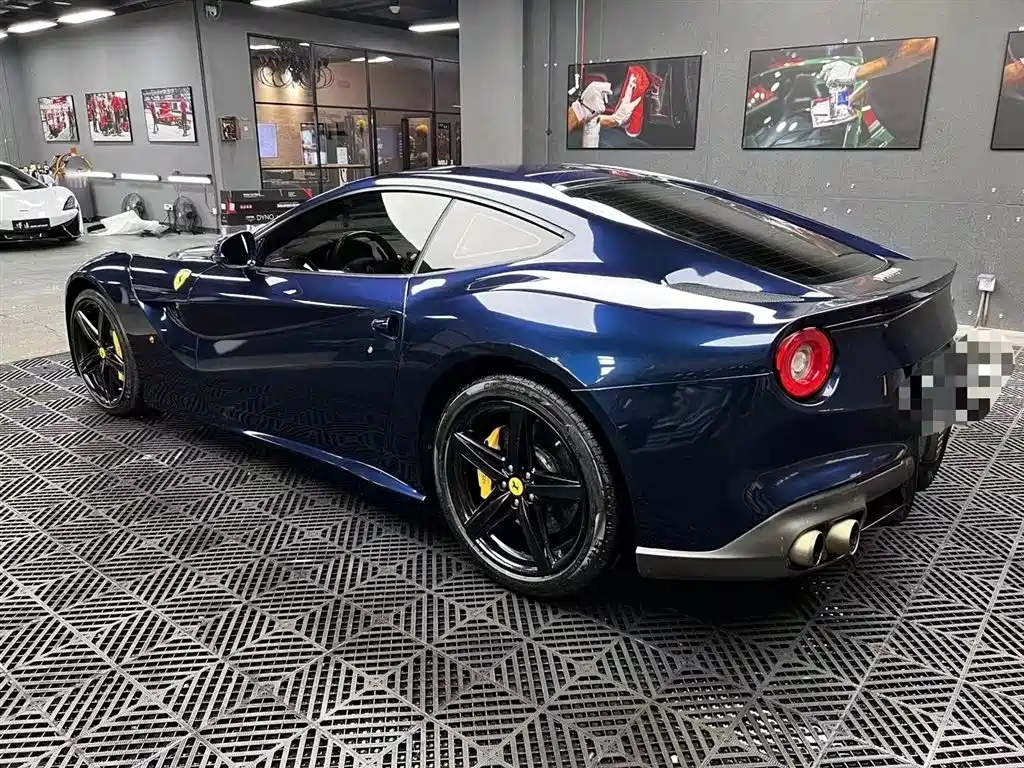 F12 berlinetta 6.3 L Standard