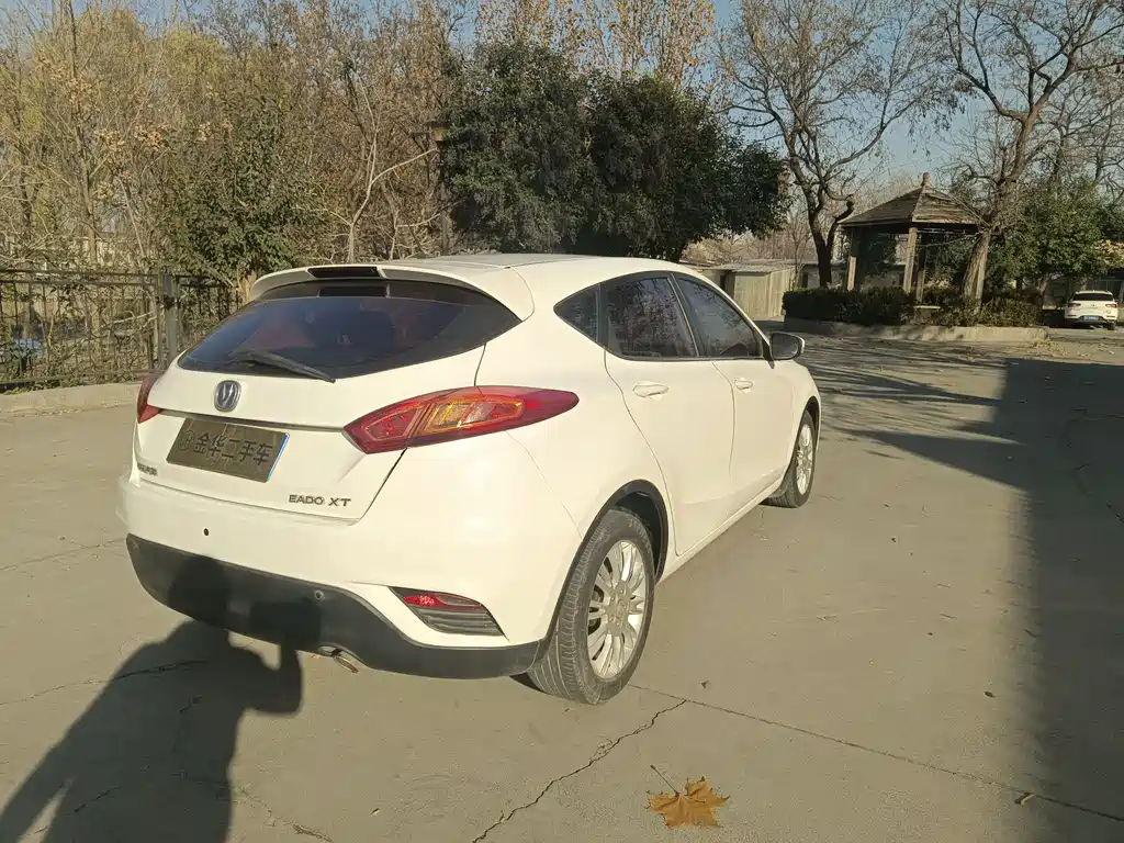 Eado XT 1.6 L Auto Handsome Cool CN-IV