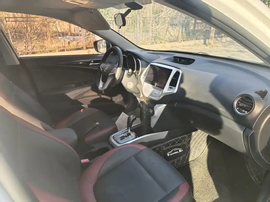 Eado XT 1.6 L Auto Handsome Cool CN-IV