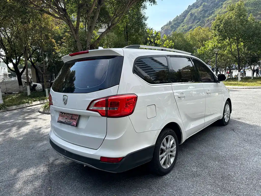 Baojun 730 1.5 L Manual Value 7-seat CN-V
