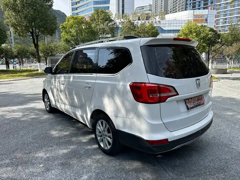 Baojun 730 1.5 L Manual Value 7-seat CN-V