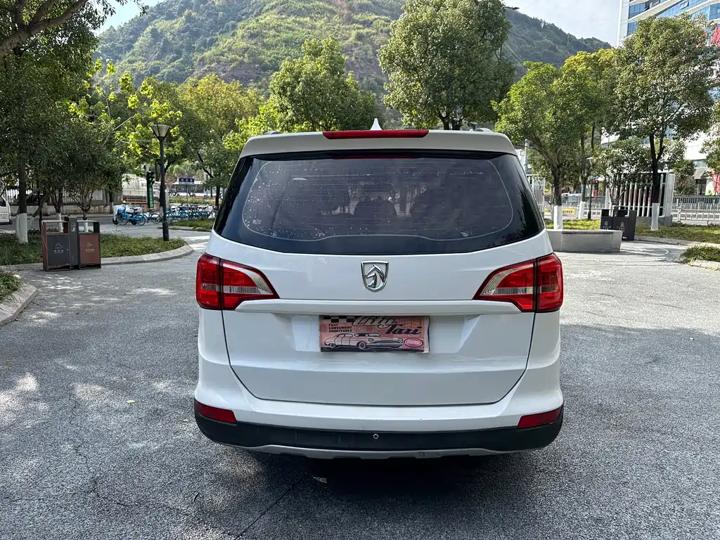 Baojun 730 1.5 L Manual Value 7-seat CN-V