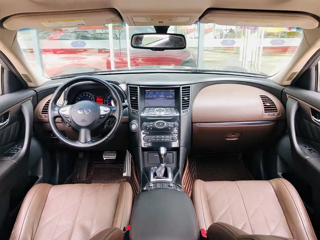 Infiniti FX FX35 Standard