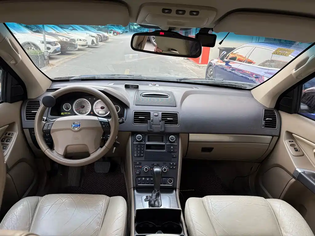 Volvo XC90 2.5 T Nordic Luxury