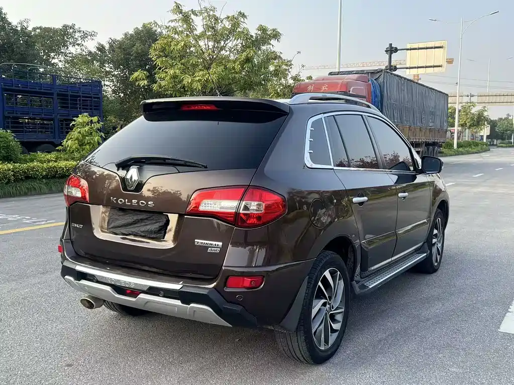 Koleos (Import) 2.5 L 4 WD Luxury
