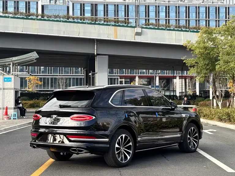 Bentley Bentayga 4.0 T V8