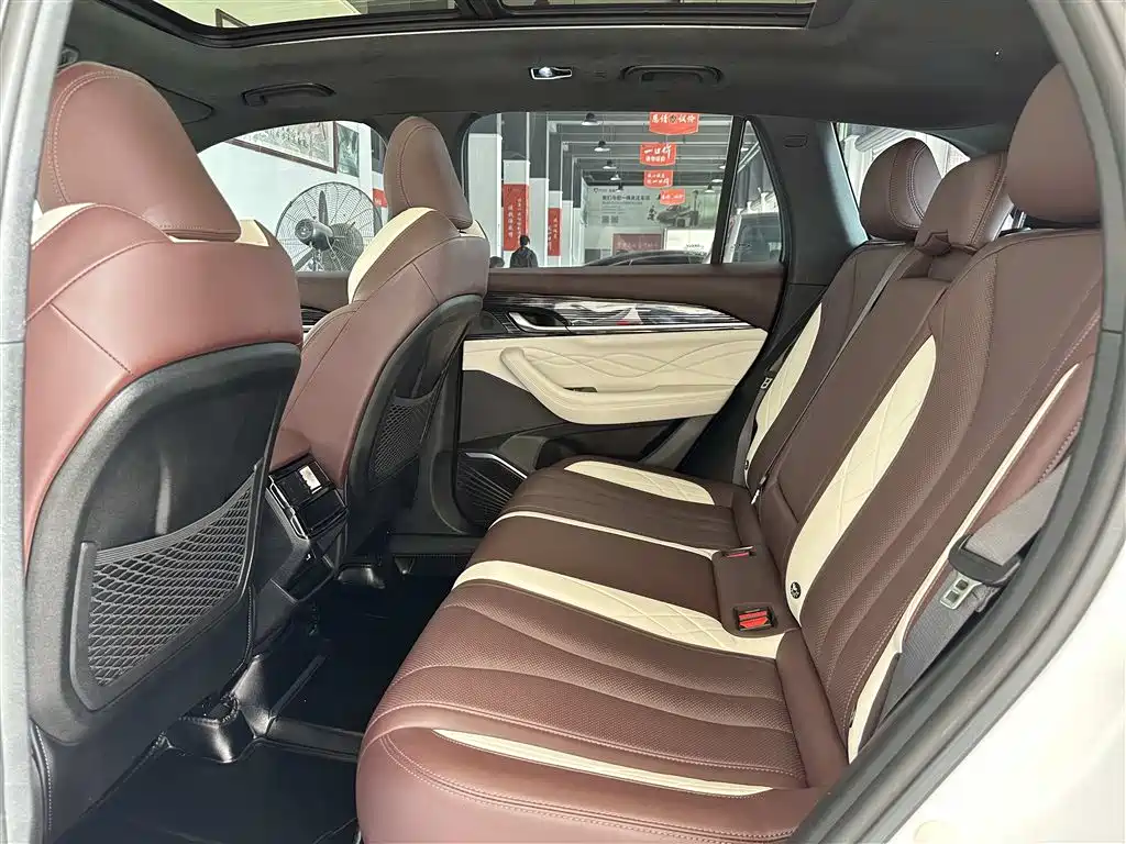 Xingyue L 2.0 TD DCT EVO 2 WD Distinguished