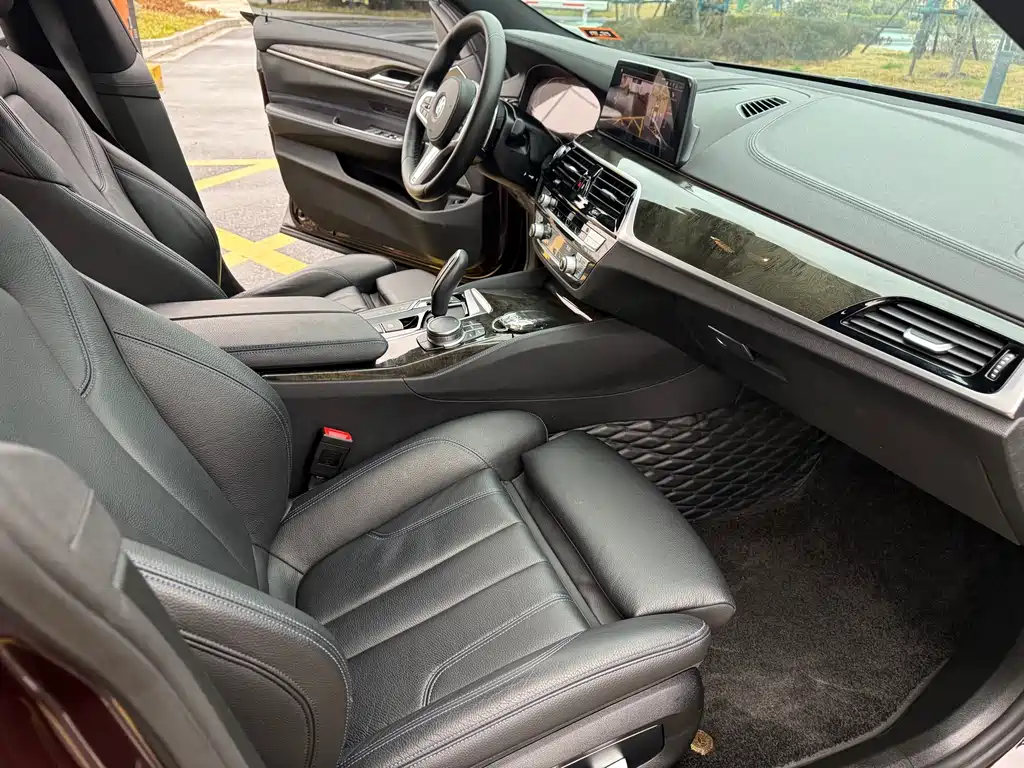 BMW 6 Series GT 630 i M Sport Package