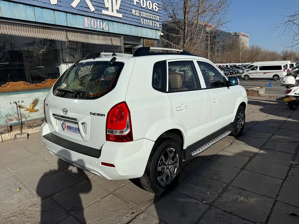 Tucson 2.0 L Auto 2 WD Comfort