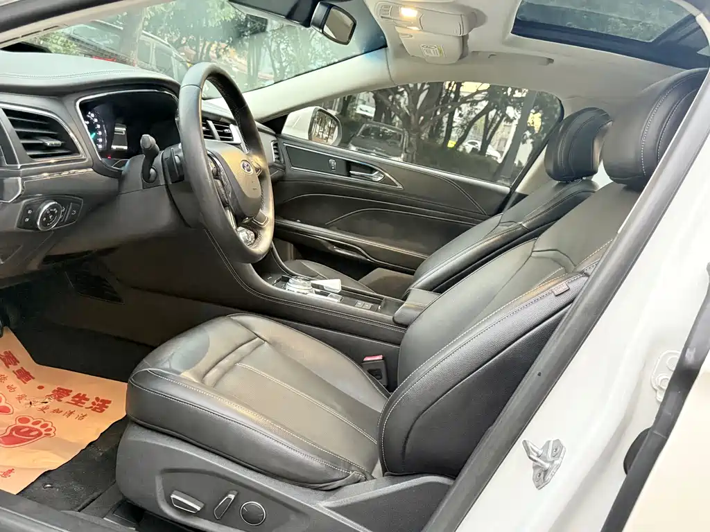 Taurus EcoBoost 180 Luxury