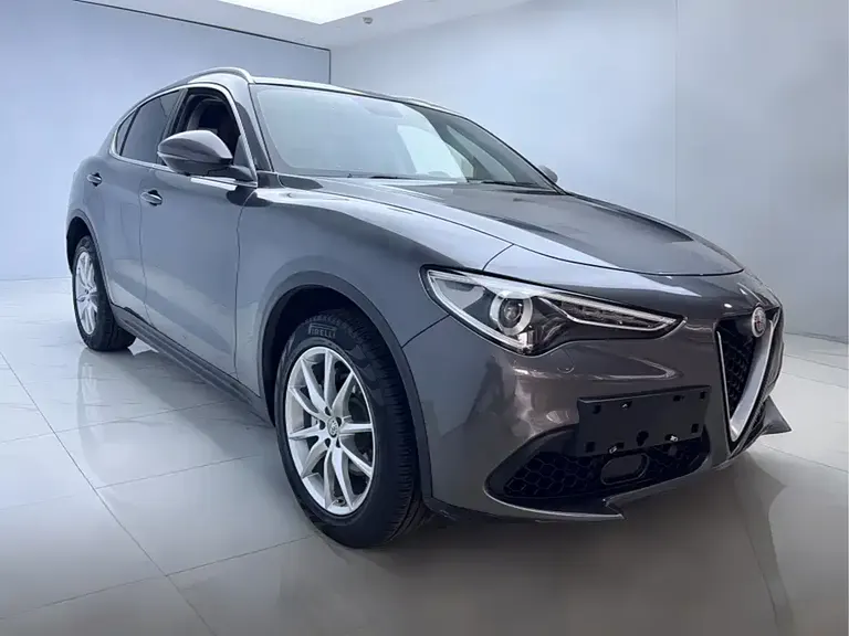 Alfa Romeo Stelvio 2.0 T 200 HP Luxury