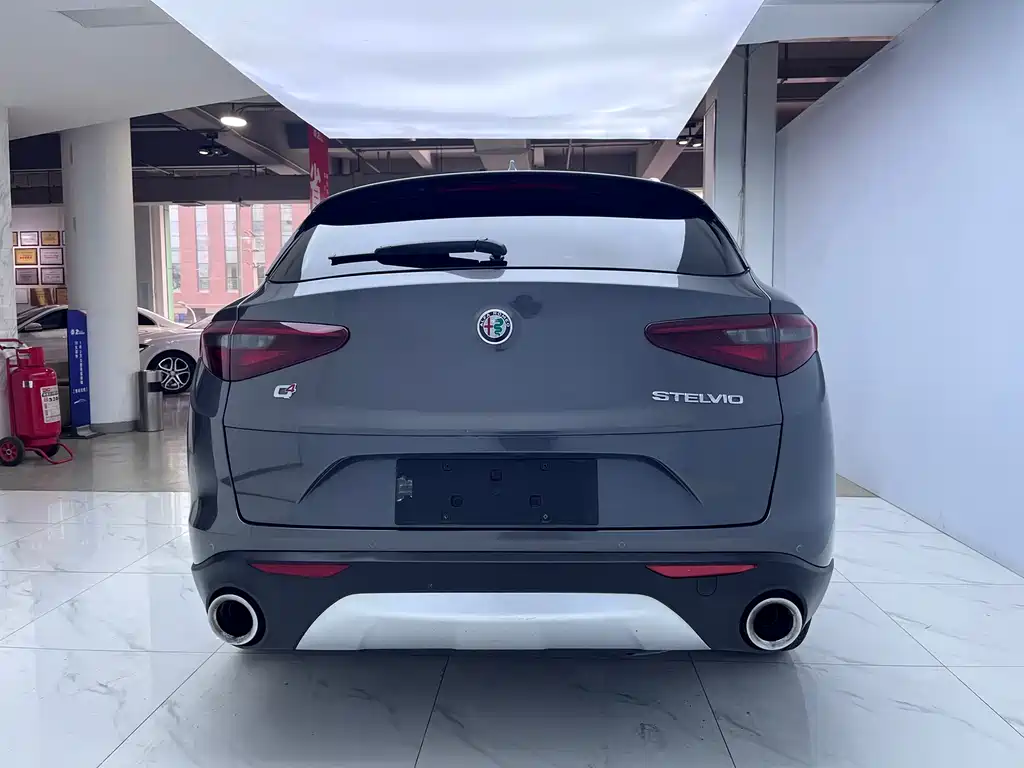 Stelvio 2.0 T 200 HP Luxury