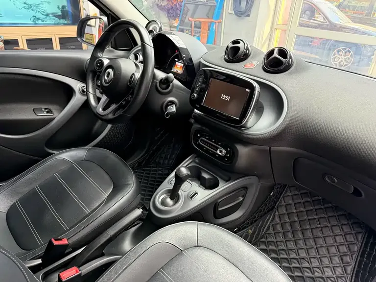 smart forfour 0.9 T 66 kW Pioneer