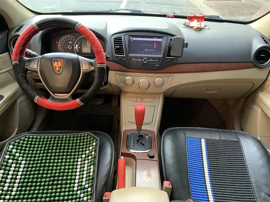 Roewe 350 荣威350 2011款 350 C 1.5 L 自动迅逸版