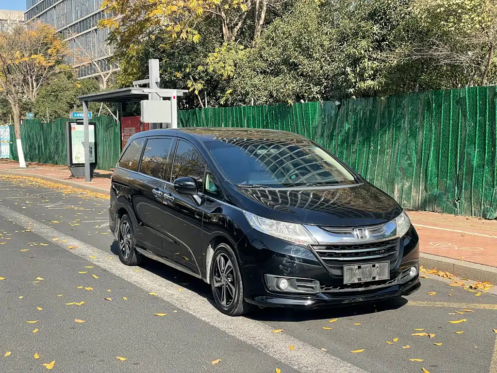 Odyssey Facelift 2.4 L Luxury