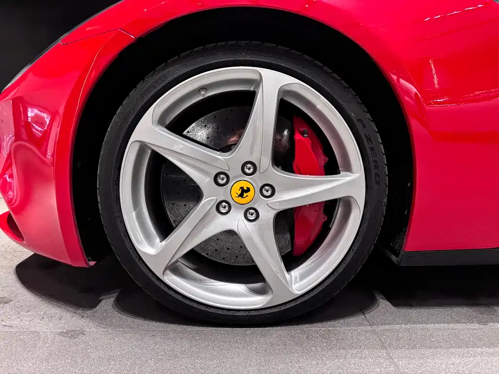 Ferrari FF 6.3 L V12