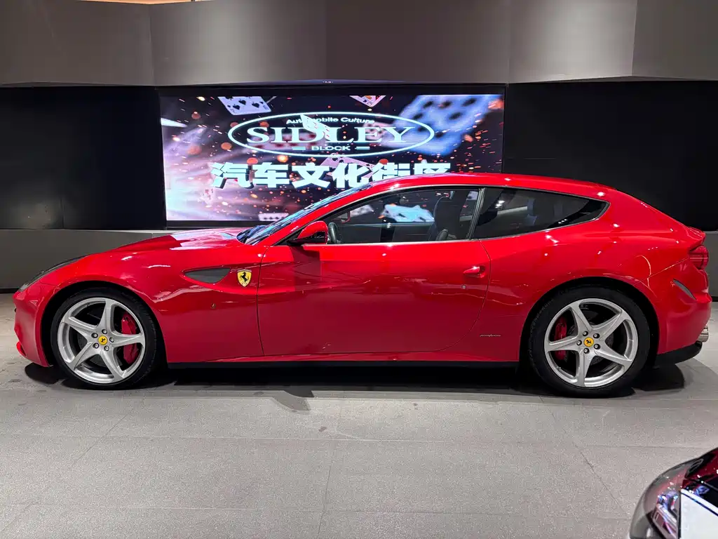 Ferrari FF 6.3 L V12