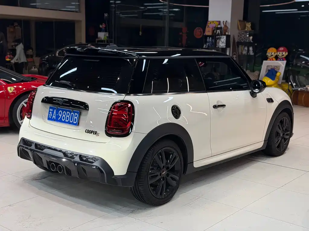 MINI 2.0 T COOPER S Racer