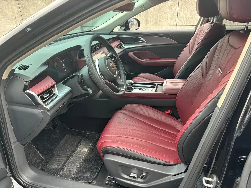 Hongqi H5 1.5 T DCT Connected Flagship Charm