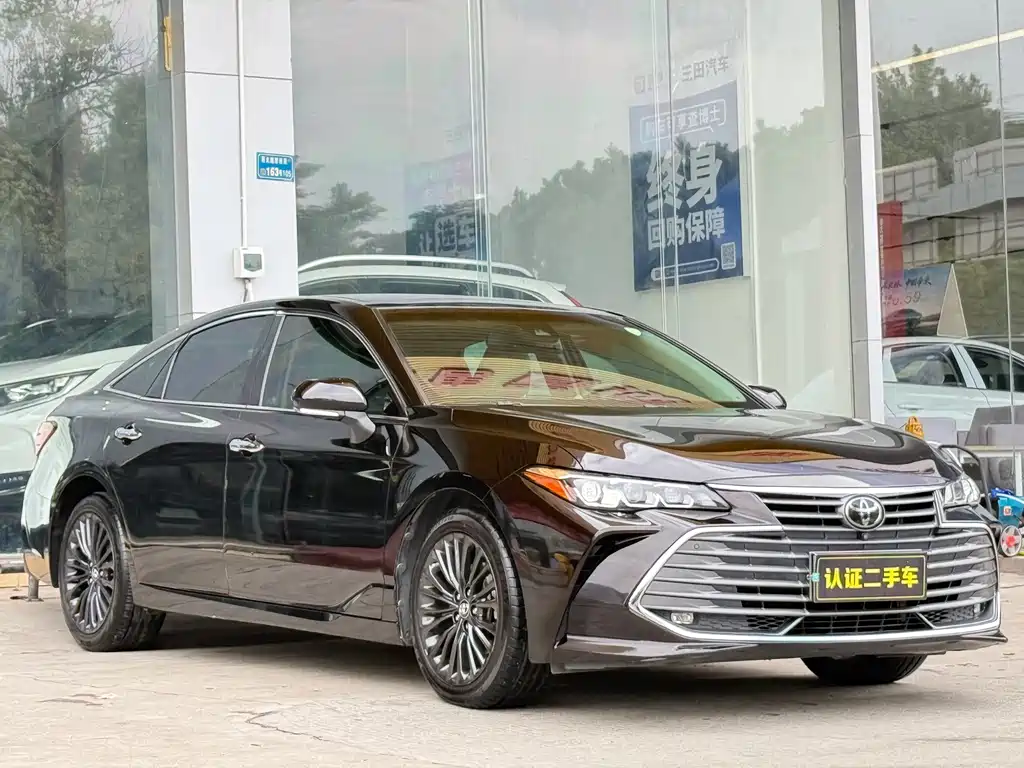 Avalon 2.5 L Touring Distinguished CN-V