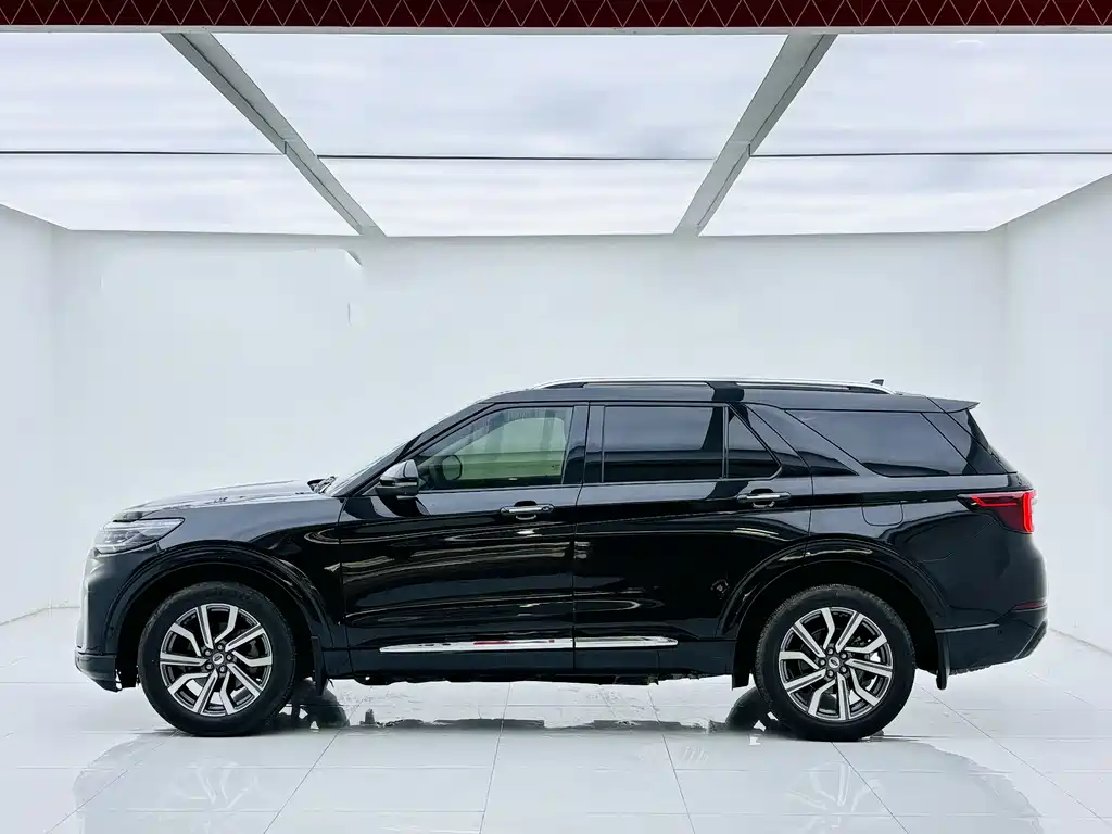 Explorer EcoBoost 285 4 WD Titanium 7-seat
