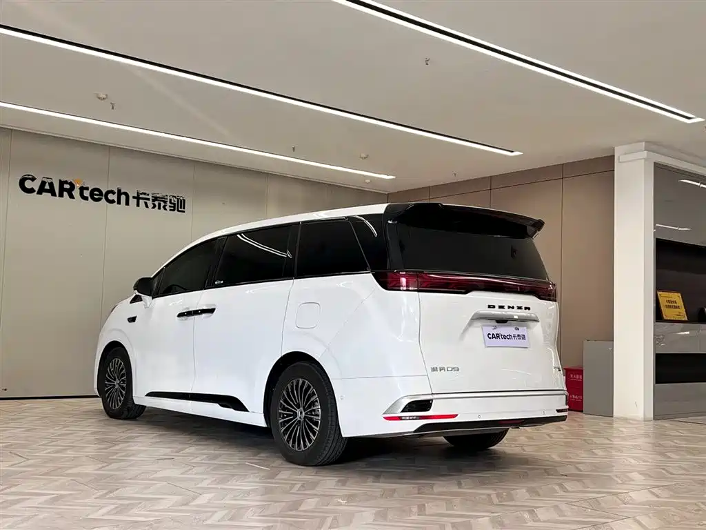 Denza D9 DM-i Smart Drive 1020 4 WD Premium