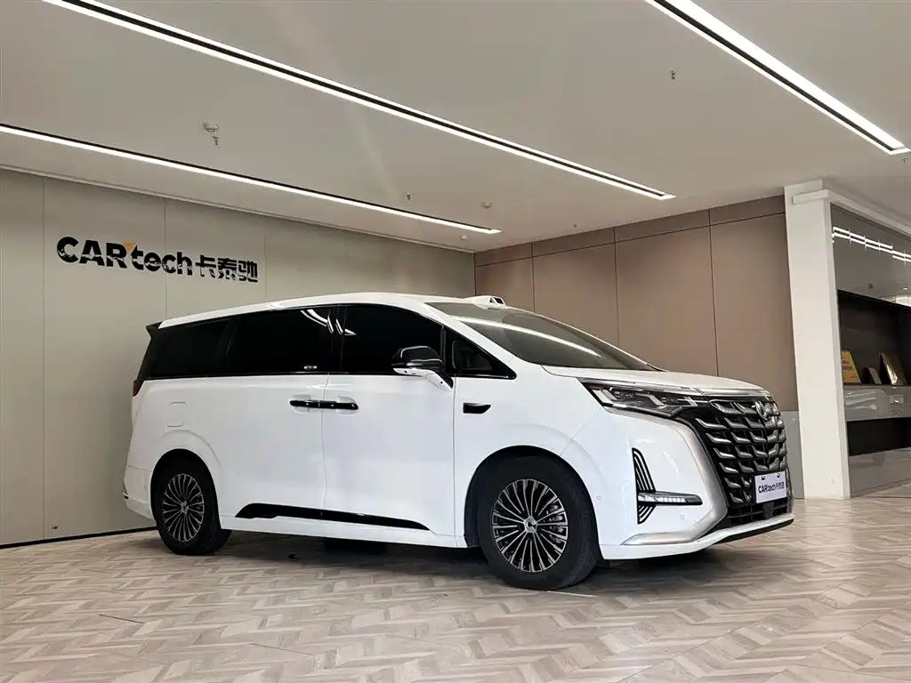 Denza D9 DM-i Smart Drive 1020 4 WD Premium