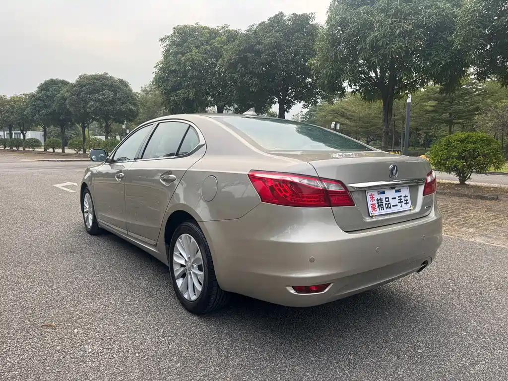 Raeton 1.8 T Auto Distinguished Anniversary CN-V