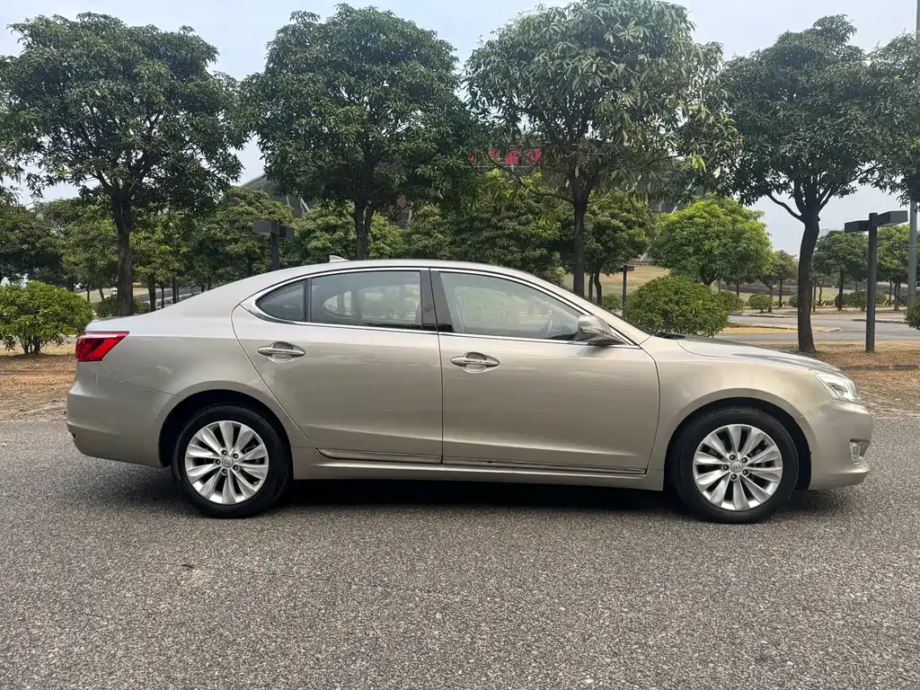Raeton 1.8 T Auto Distinguished Anniversary CN-V