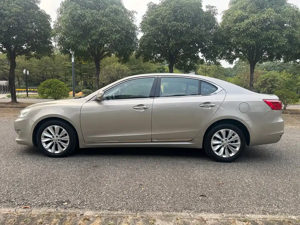 Raeton 1.8 T Auto Distinguished Anniversary CN-V
