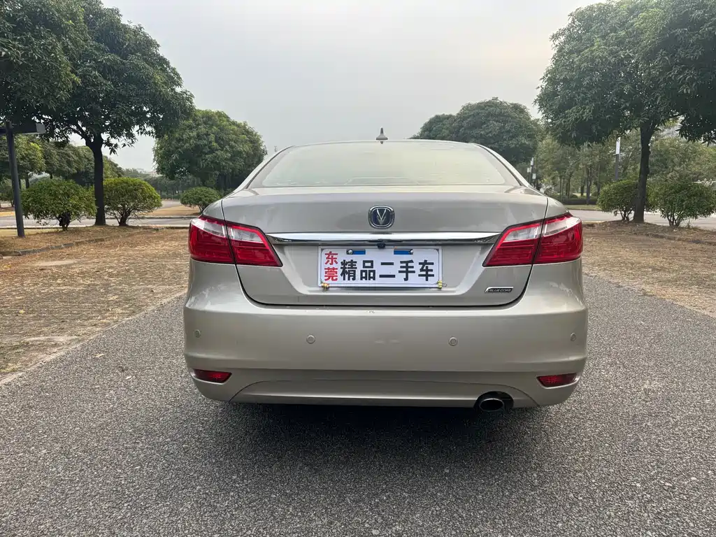 Raeton 1.8 T Auto Distinguished Anniversary CN-V