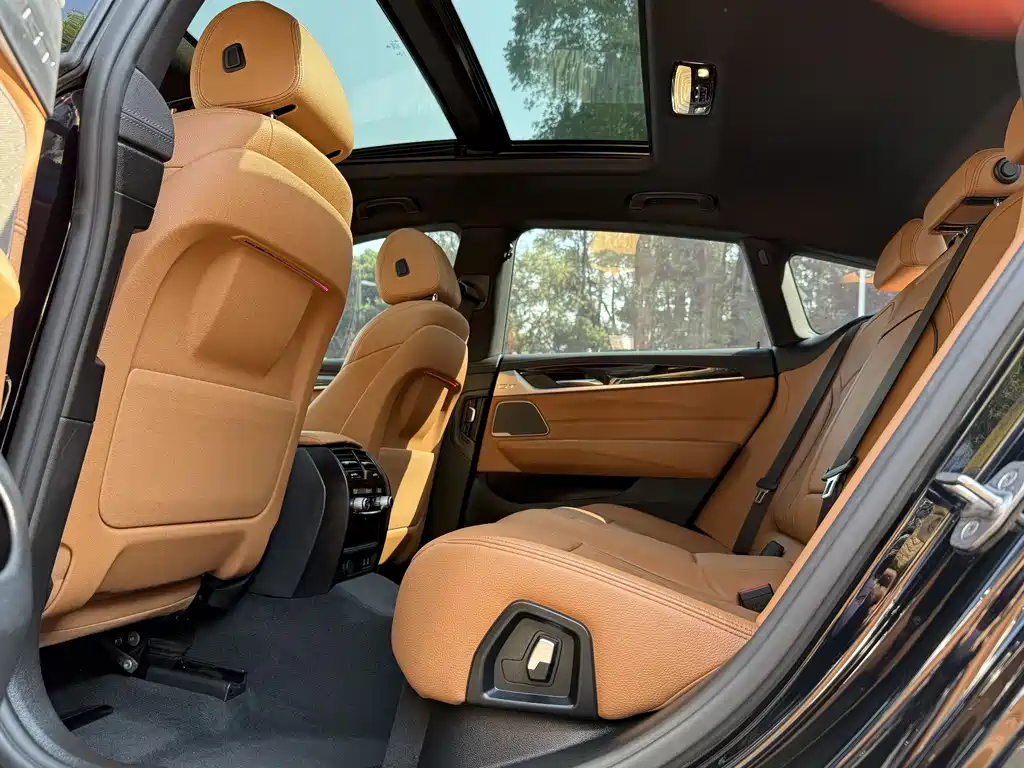 BMW 6 Series GT 630 i M Sport Package