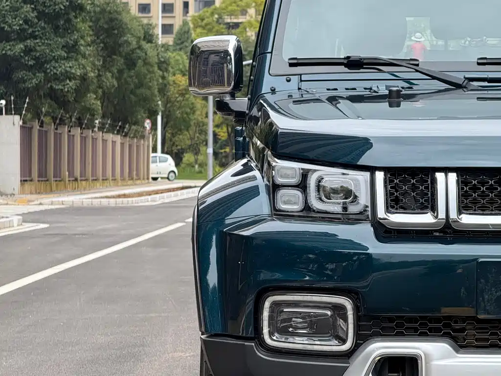 BAIC BJ40 2.0 T Auto 4 WD City Hunter Swordsman