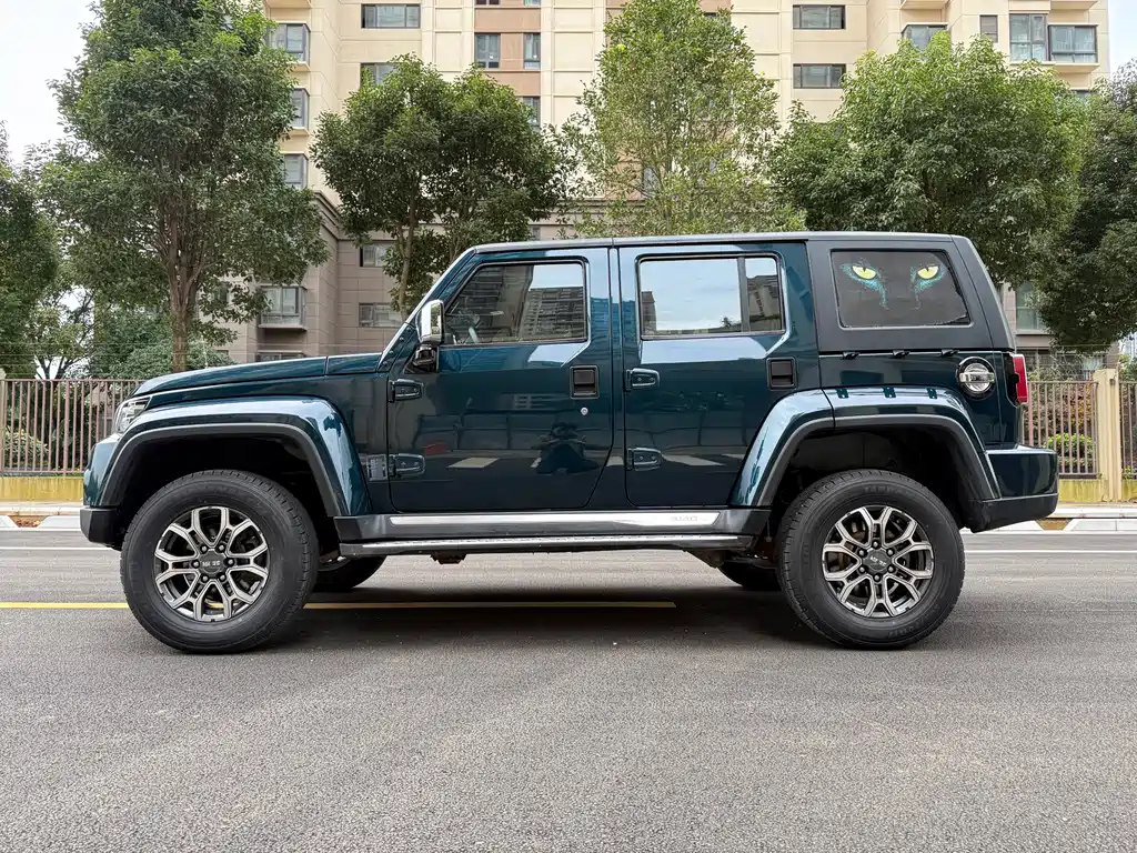 BAIC BJ40 2.0 T Auto 4 WD City Hunter Swordsman
