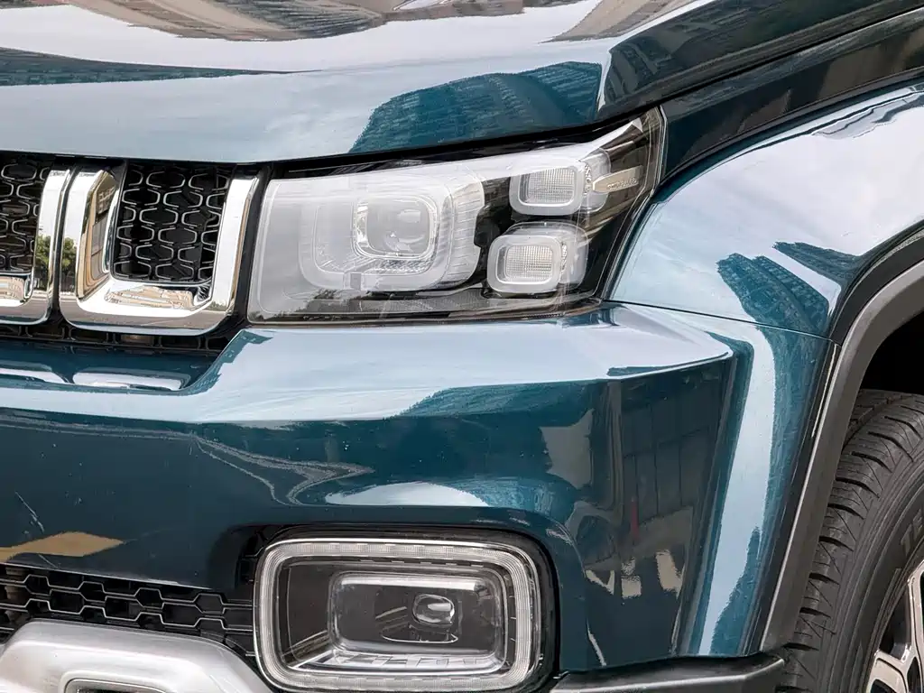 BAIC BJ40 2.0 T Auto 4 WD City Hunter Swordsman