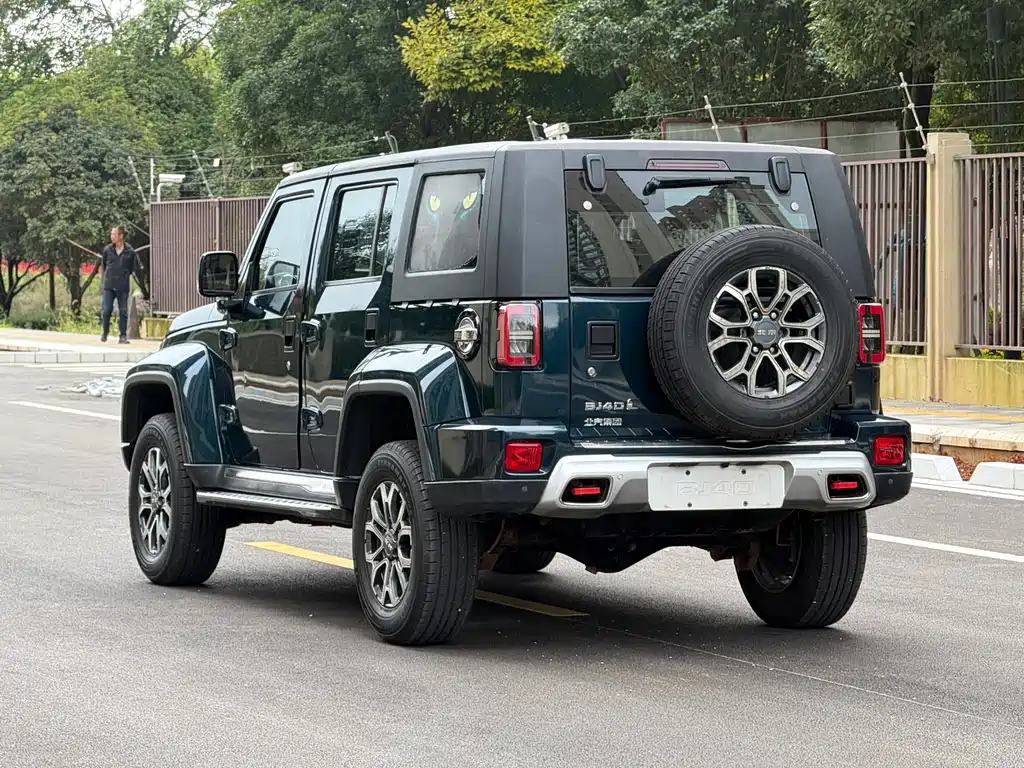 BAIC BJ40 2.0 T Auto 4 WD City Hunter Swordsman
