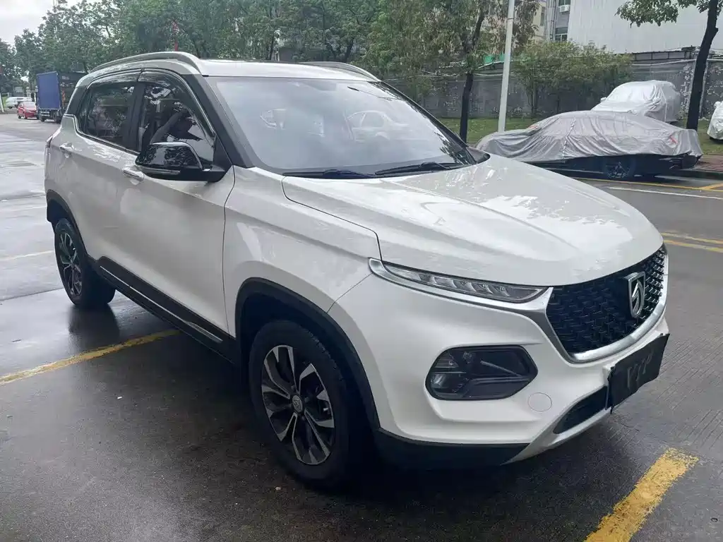Baojun 510 1.5 L Auto Anniversary Special Edition CN-V