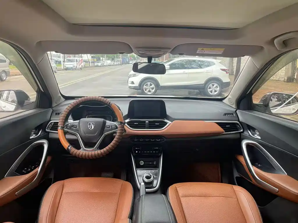 Baojun 510 1.5 L Auto Anniversary Special Edition CN-V