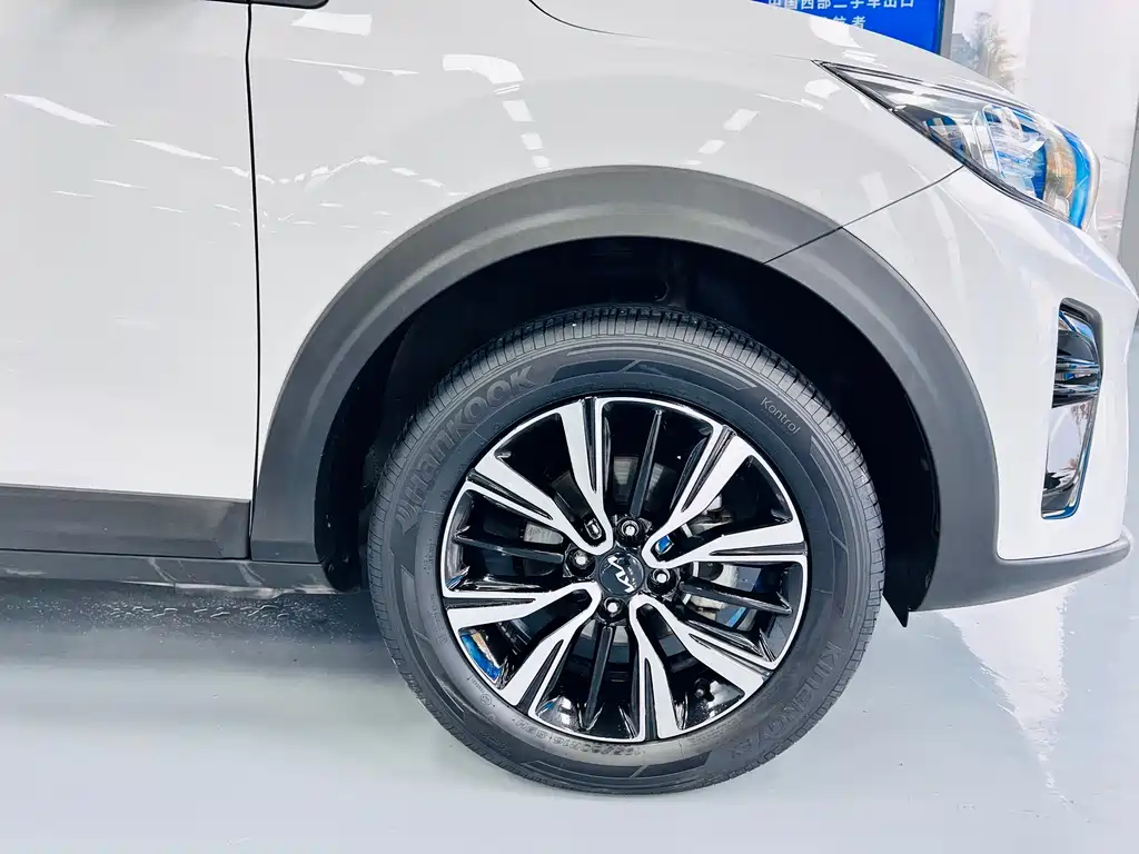 Stonic 1.4 L CVT Sunroof