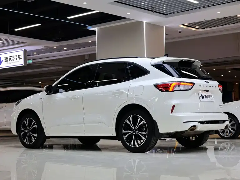 Ford Escape EcoBoost 245 4 WD Indulge ST-LINE